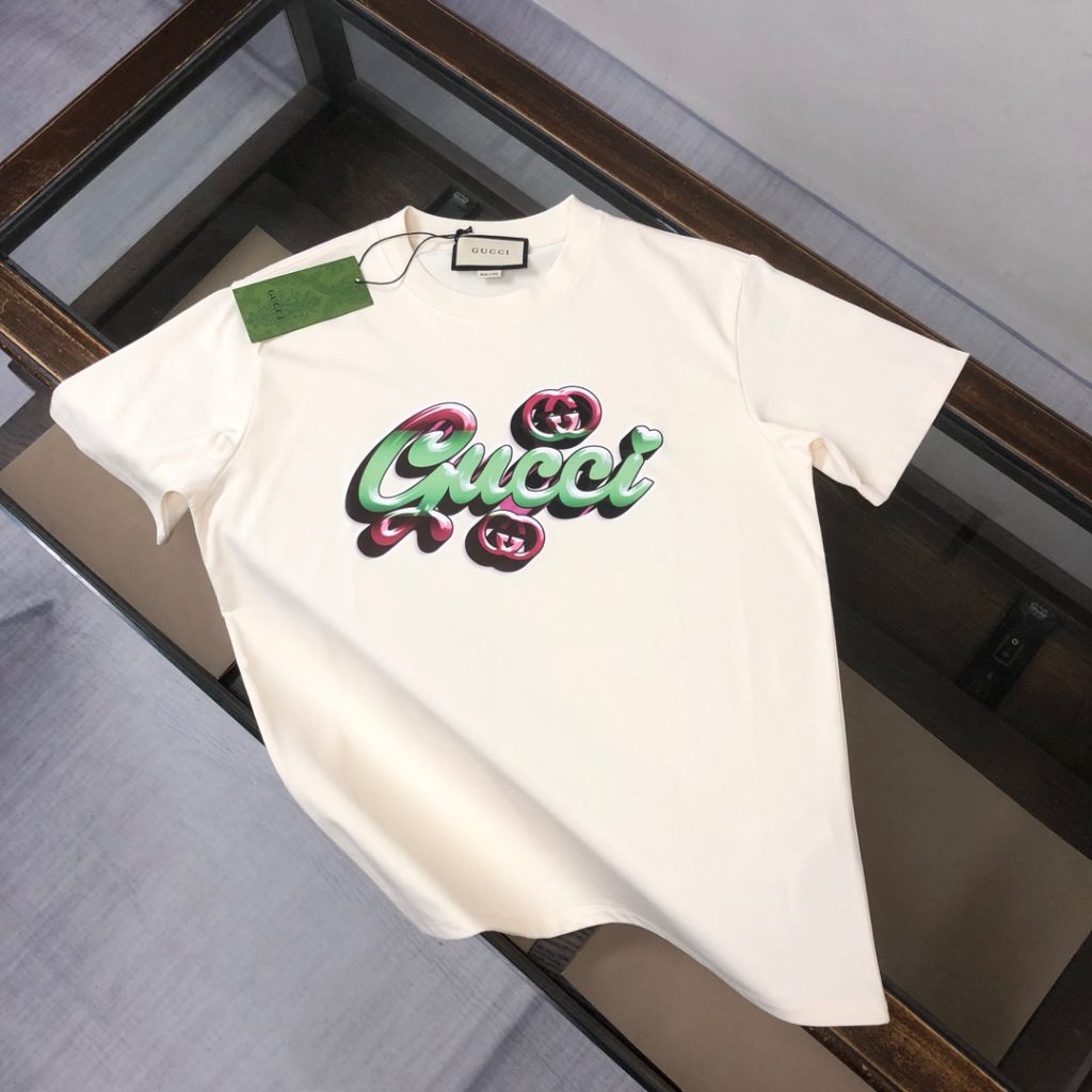 アイキャッチグッチ偽物 ペアタイプアルファベットプリント半袖Tシャツ