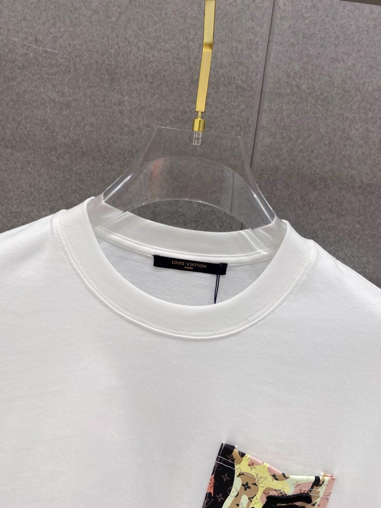  入手困難 超お得ルイヴィトン スーパーコピー 刺繍ポケットカジュアル半袖Tシャツ