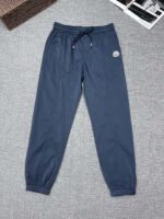 春夏新作モンクレール 偽物 柔らかくて快適なカジュアルジーンズ