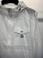 2024人気新作モンクレールコピー ポケット日焼け止め服