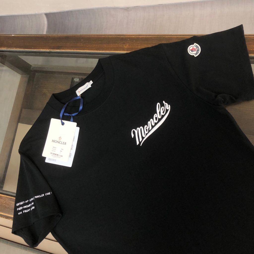 モンクレール 偽物 快適で通気性が良いアルファベットプリントカジュアルTシャツ