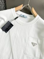 PRADA(プラダ ) スーパーコピー ファッション 刺しゅう半袖丸首Tシャツ 激安通販