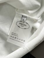 PRADA(プラダ ) スーパーコピー ファッション 刺しゅう半袖丸首Tシャツ 激安通販