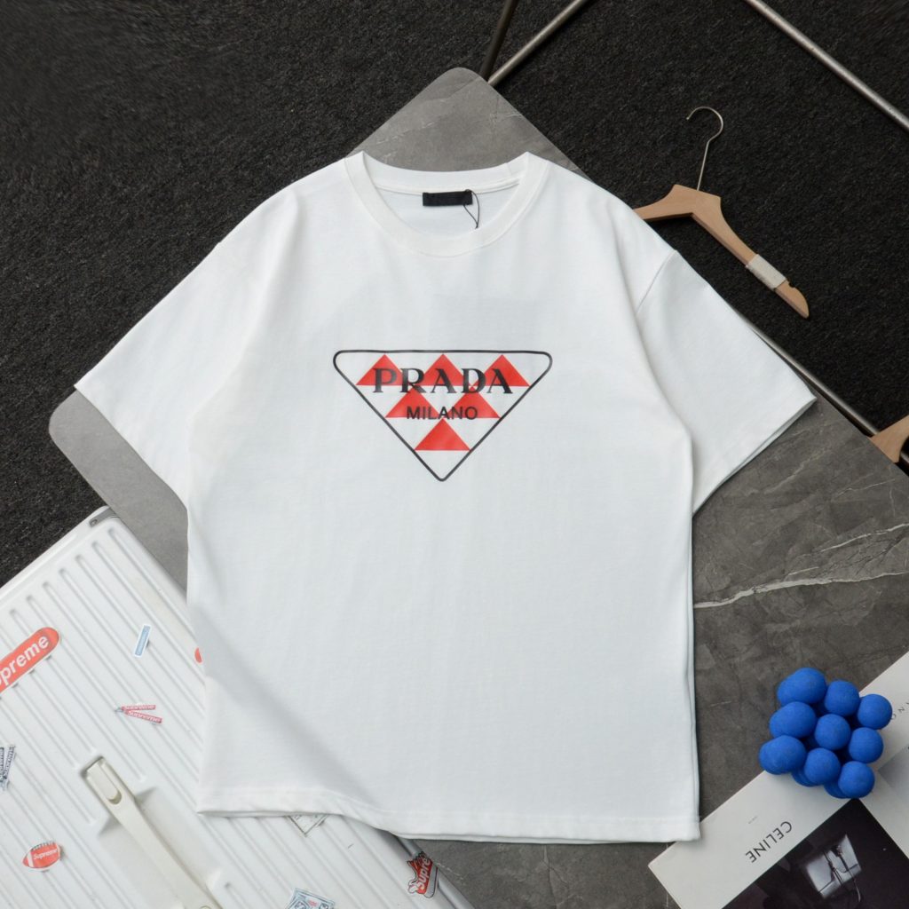 PRADA(プラダ)    夏の新作 コピー オシャレカジュアル半袖Tシャツ男女同タイプ