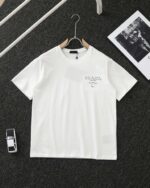 PRADA(プラダ) 激安販売 業界最高い品質 コピー メダリオン柄半袖Tシャツ