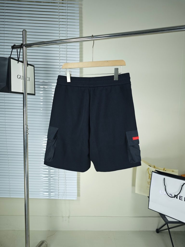 PRADA(プラダ ) 芸能人 スーパーコピー 人気バカ売れタイプカジュアルなダブルポケットショートパンツ