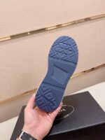 入手困難 プラダ n級品 人気バカ売れタイプ牛革通気性の良いメッシュ厚底カジュアルスニーカー
