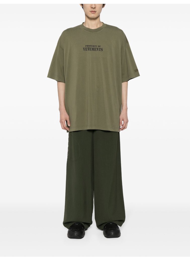 Vetements(ヴェトモン)  芸能人  偽物 ロゴプリントオシャレカジュアル半袖Tシャツ