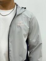 2024新作アークテリクス 偽物 通気性が良くて快適フード付き日焼け止め服