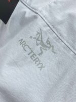 新作到着!! ストレッチ性と通気性が良いです!超薄くて軽いカジュアル 日焼け止め服