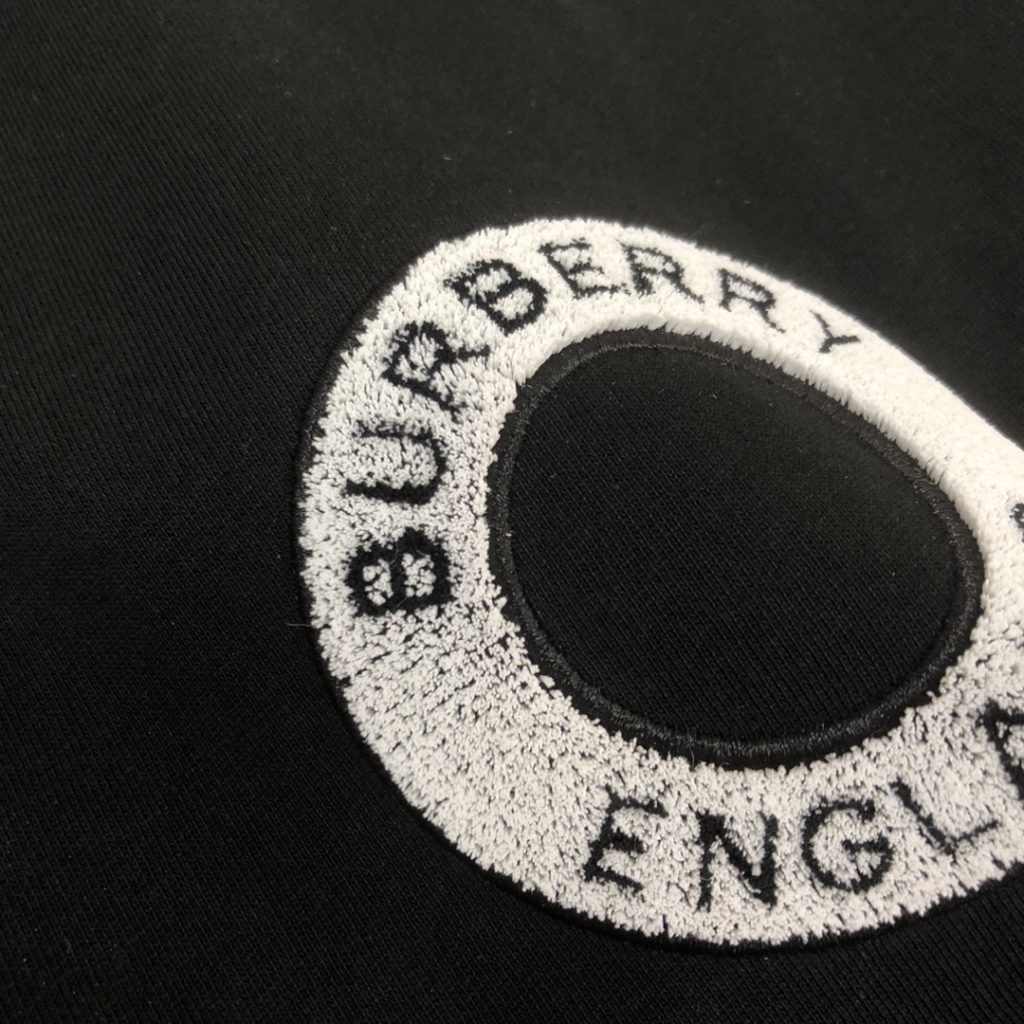 バーバリー スーパーコピー 春夏定番タイプ刺繍カジュアル半袖Tシャツ