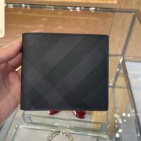 低価直輸入専門店 バーバリー コピー 帆布輸入牛革財布