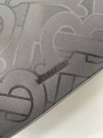 新作入荷格安 入手困難メンズ バーバリーバッグ偽物