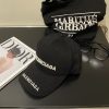 バレンシアガ 偽物 人気商品のアルファベットロゴ刺繍キャップ