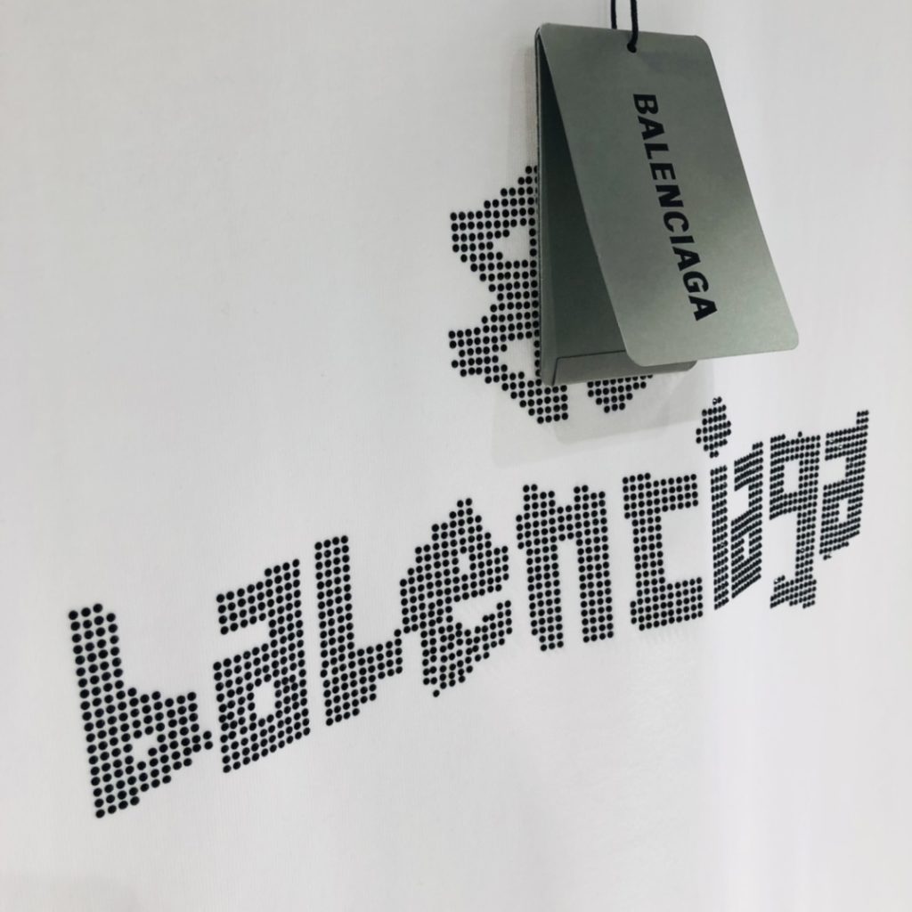 バレンシアガ  スーパーコピー  驚きの破格値 2024新着  ファッション  半袖Tシャツ 
