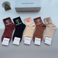 品質保証新作登場 バレンシアガ スーパーコピー人気新作 吸汗防臭 靴下