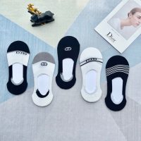 バレンシアガ 偽物 通気防臭吸汗やわらかソックス