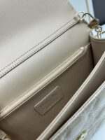 芸能人愛用 高級感 ディオール スーパーコピー 優良サイト 口コミ 定番タイプアルファベットペンダントハンドバッグ