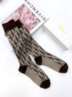 入手困難 人気の ディオール コピー 綿100%快適通気靴下5足組