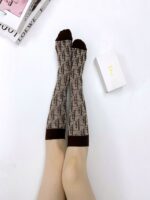 入手困難 人気の ディオール コピー 綿100%快適通気靴下5足組