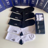 激安通販 芸能人 人気セー ディオール n級品 綿100% 吸汗防臭 靴下