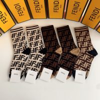 芸能人愛用 入手困難 高級感ある フェンディ 偽物 人気 綿100% 吸汗防臭 靴下