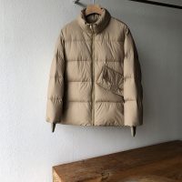 激安通販 フェンディ スーパーコピー 軽量タイプスタンドカラーダウンジャケット