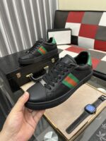 入手困難 触り心地のいい グッチ コピー 輸入牛革カジュアルスニーカー