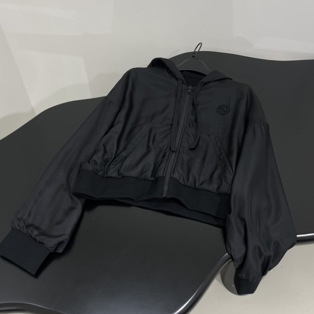品質保証新作登場  グッチ コピー春夏新作日焼け止めパーカーコート