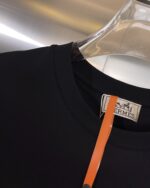 激安販売 入手困難 エルメス 偽物 ロゴプリントカジュアル半袖Tシャツ男女同タイプ