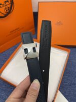 エルメス コピー ベルトブラックレザー入手困難 銅ボタン金具