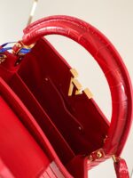 人気セ ルイヴィトン スーパーコピー 入手困難 ワニ革高級感バッグ