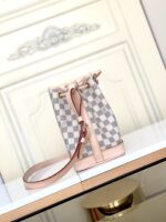 ルイヴィトン スーパーコピー チェック柄が可愛いトートバッグ