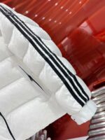 人気セール モンクレールスーパーコピー グースダウン 超柔らかいスタンドカラーダウンジャケット