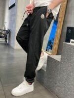 個性的 魅力的 心地よい コットン素材 モンクレール コピー 春夏カジュアルスポーツパンツ