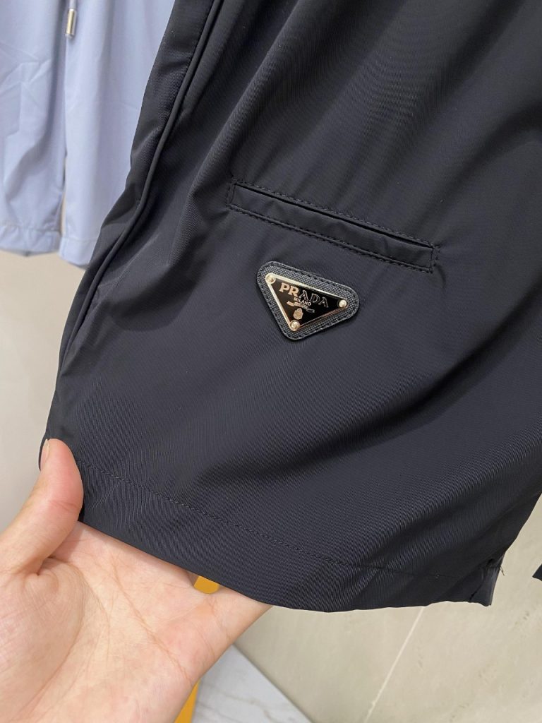 品質保証新作登場   プラダ  スーパーコピー スポーツカジュアルショートパンツ