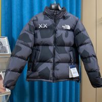 HOT100%新品 ザ・ノース・フェイス 偽物 プリント グラフィティ ダウンジャケット