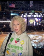 新作 入荷 格安 ヴェトモン スーパーコピー アメリカンスタイルグラフィティカジュアルフード付きパーカー