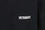 入手困難 ヴェトモン スーパーコピー シンプルスタイルアルファベットプリントフード付きパーカー