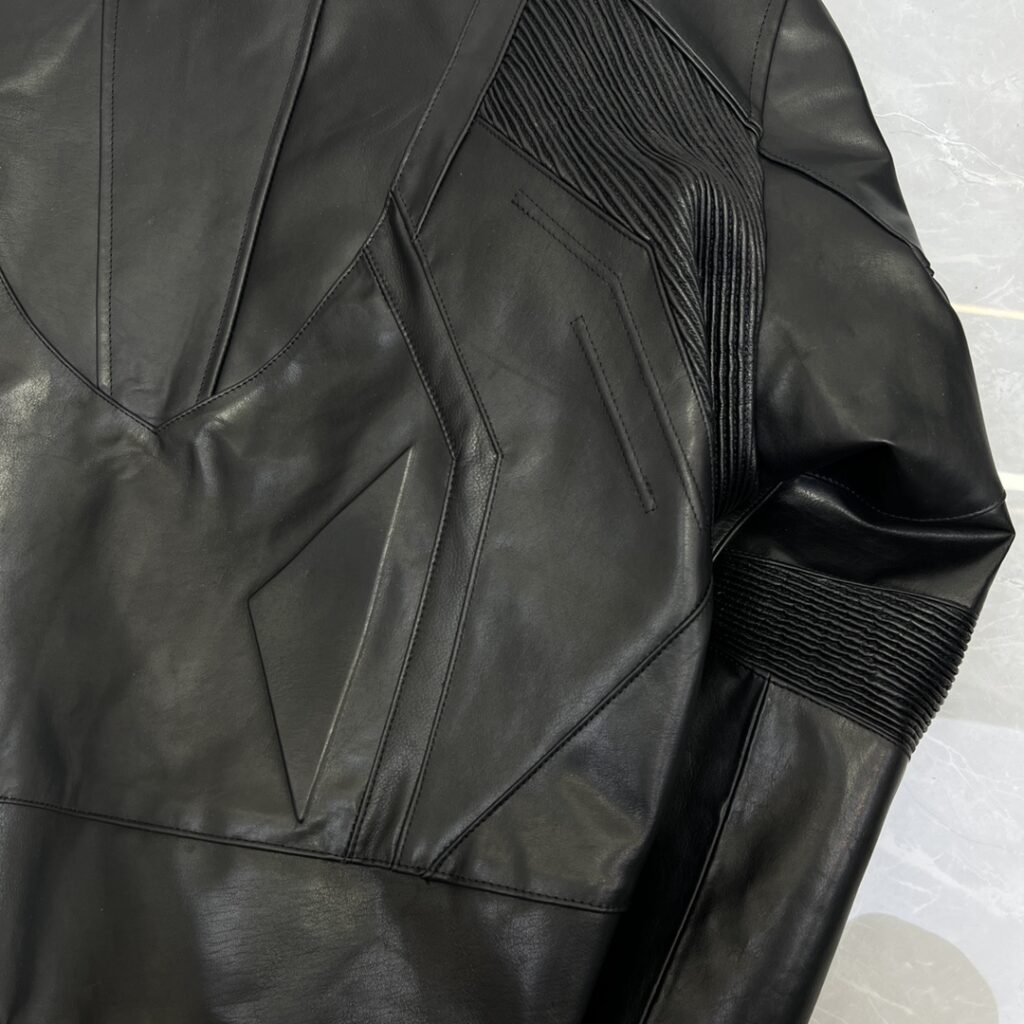 人気セール バレンシアガ 偽物 新品 レザージャケット