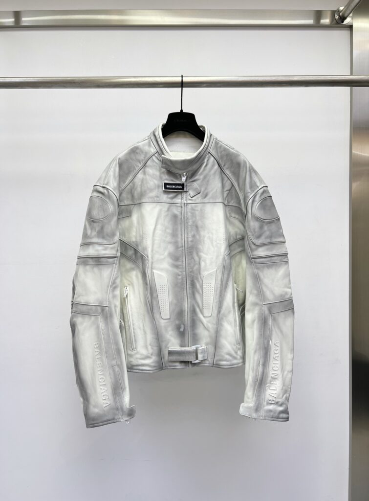 オシャレにお得100%新品 バレンシアガ 偽物 新品 レザージャケット