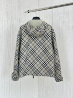 芸能人愛用 高級感ある バーバリー n級品 レトロ チェック柄ブルゾンジャケット