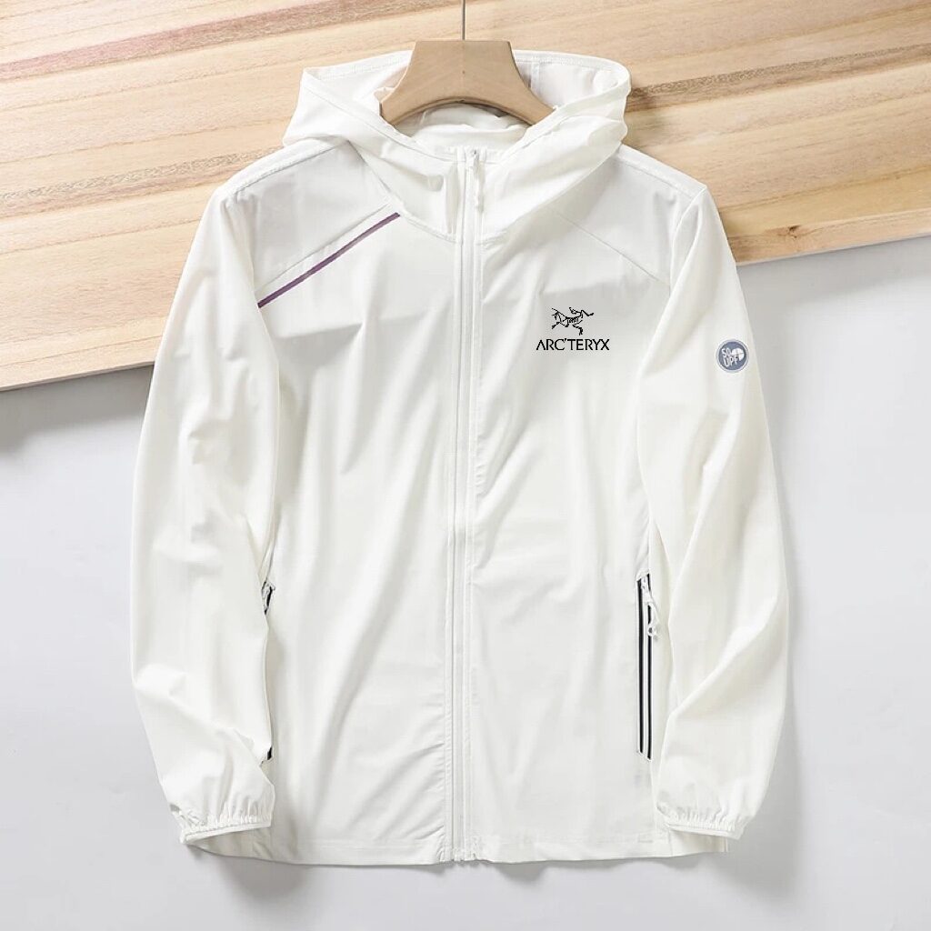 オシャレにお得100%新品 アークテリクス コピー 軽量通気防風ラッシュガード