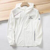 オシャレにお得100%新品 アークテリクス コピー 軽量通気防風ラッシュガード
