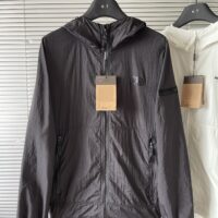 オシャレにお得100%新品 ザノースフェイス 偽物 薄手ストレッチパーカ