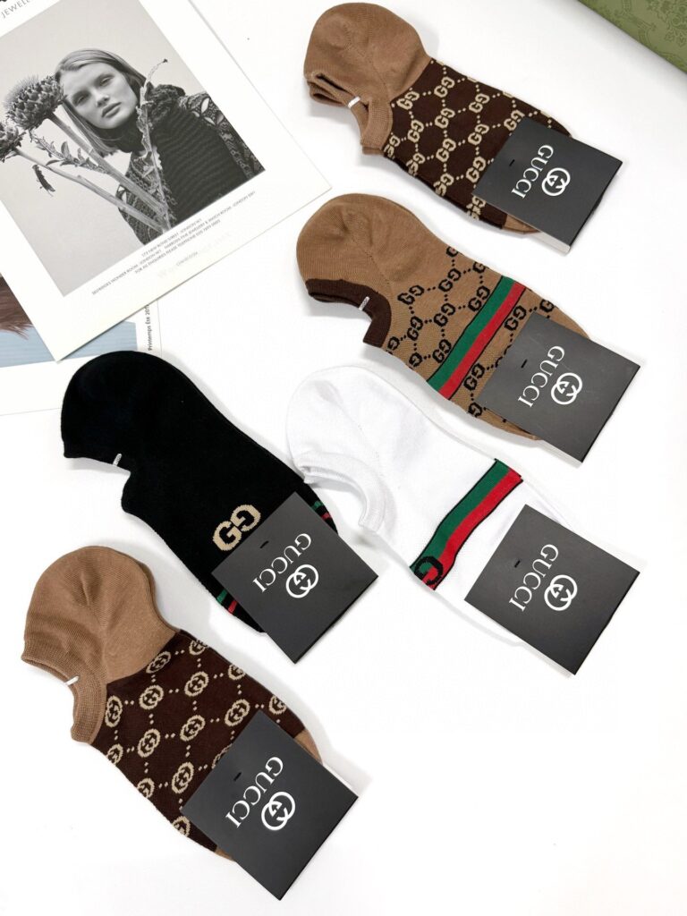 HOT100%新品 グッチ 偽物 吸汗防臭通気性の良いソックス靴下