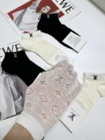 業界最高い品質 ルイヴィトン 偽物 定番無地吸汗通気性の良い靴下