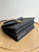 グッチ コピー レディースハンドバッグOphidiaシリーズ贅沢品ビジネスファッション 小サイズハンドバッグ