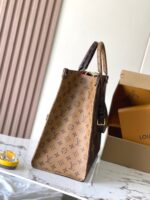 品質保証新作品質保証新作登場 ルイヴィトン コピー M46823 OnTheGo ハンドバッグ 登場 ルイヴィトン コピー M46823 OnTheGo ハンドバッグ