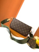 人気セール ルイヴィトン n級品 M44813 Multi Pochette Accessoires ハンドバッグ